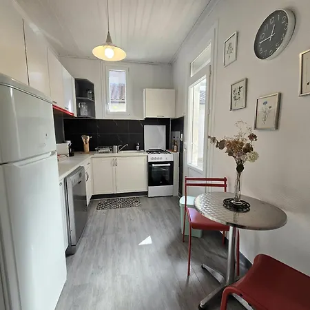 Grande Maison Pour Parenthese Citadine Casa de Férias *