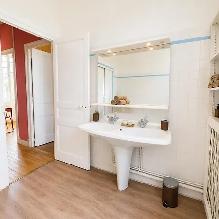 Grande Maison Pour Parenthese Citadine Casa de Férias
